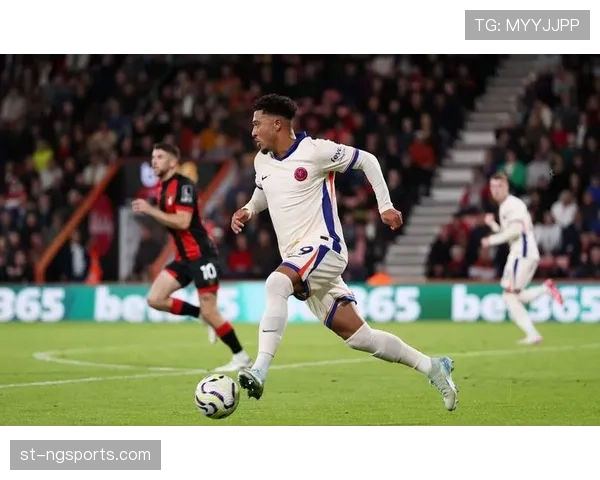 桑乔与萨卡：边路进攻由个人突破转向体系协同